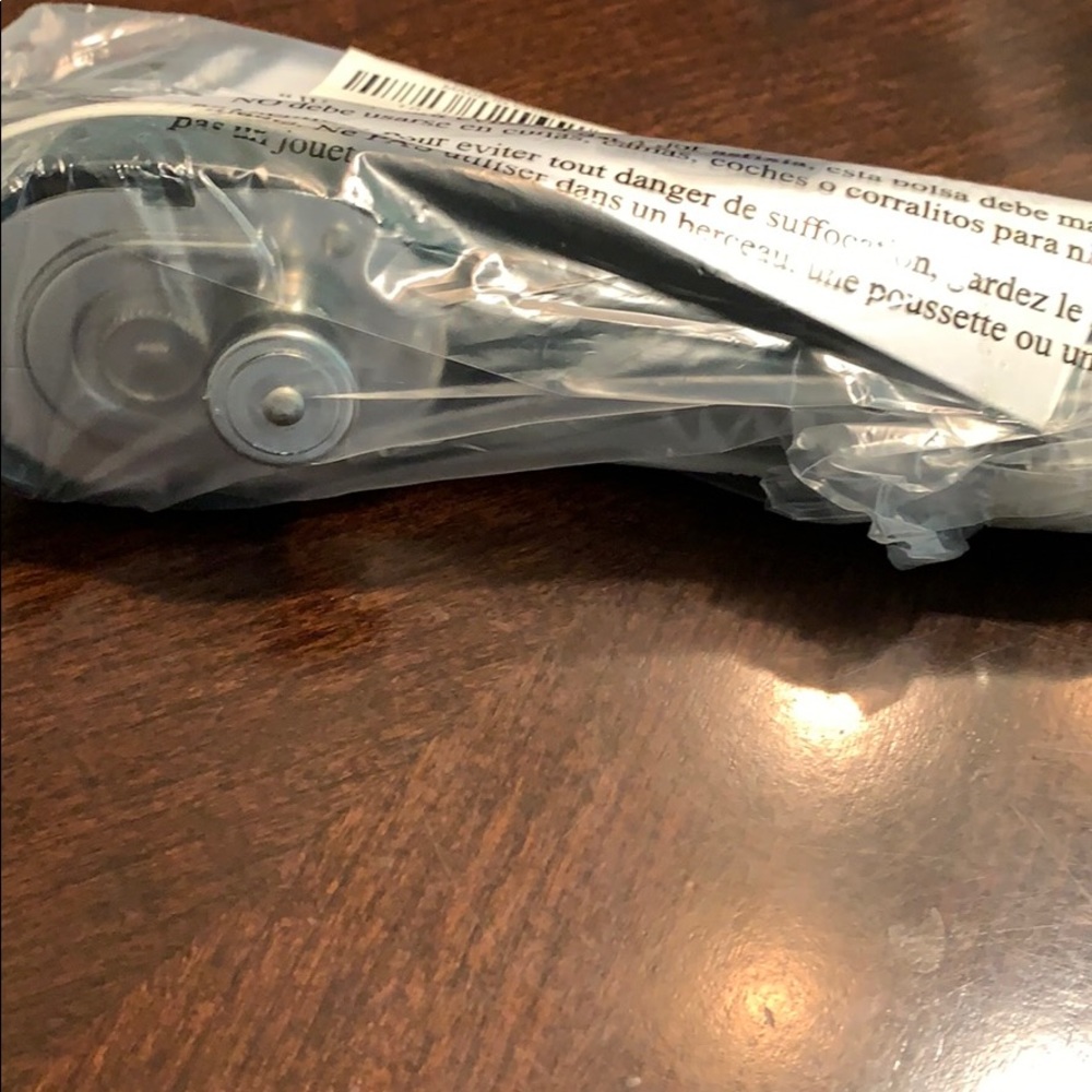 Tupperware can opener